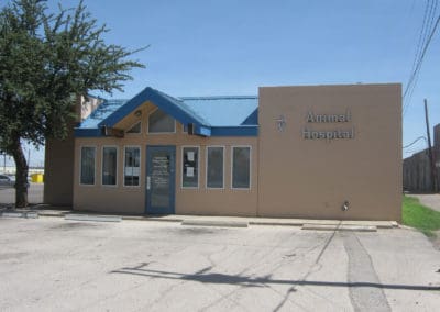 Exterior of Eighth Street Animal Hospital
